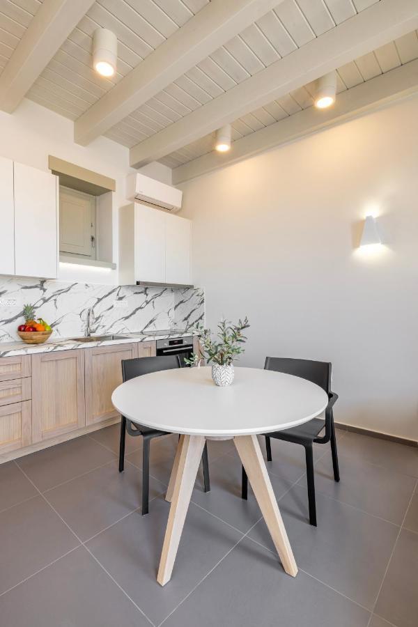 Chalki Sunrise Suites Dış mekan fotoğraf